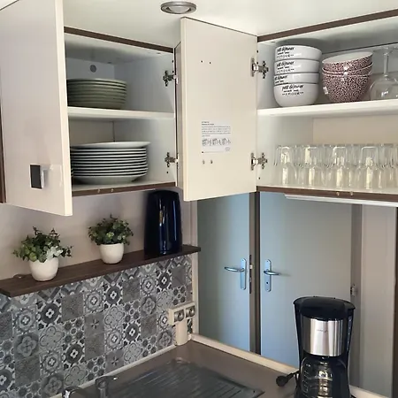 Frejus Tout Confort, Climatisation,Plus Ventilation Toutes Les Chambres, Linge De Lit Et De Toilette , Coffre Fort, Lave Vaisselle Machine A Laver Grande Terrasse Couverte Velos Et Wifi Possible Fréjus