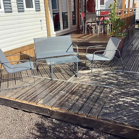 Campsite Confort, Climatisation,linge De Lit Et De Toilette, Coffre Fort, Ventilations Au Plafond Et Wifi Possible